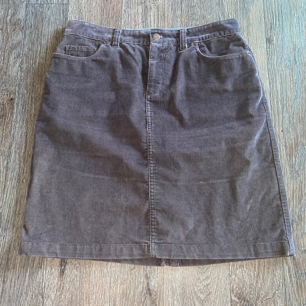 LL bean favorite fit size 8 brown corduroy skirt